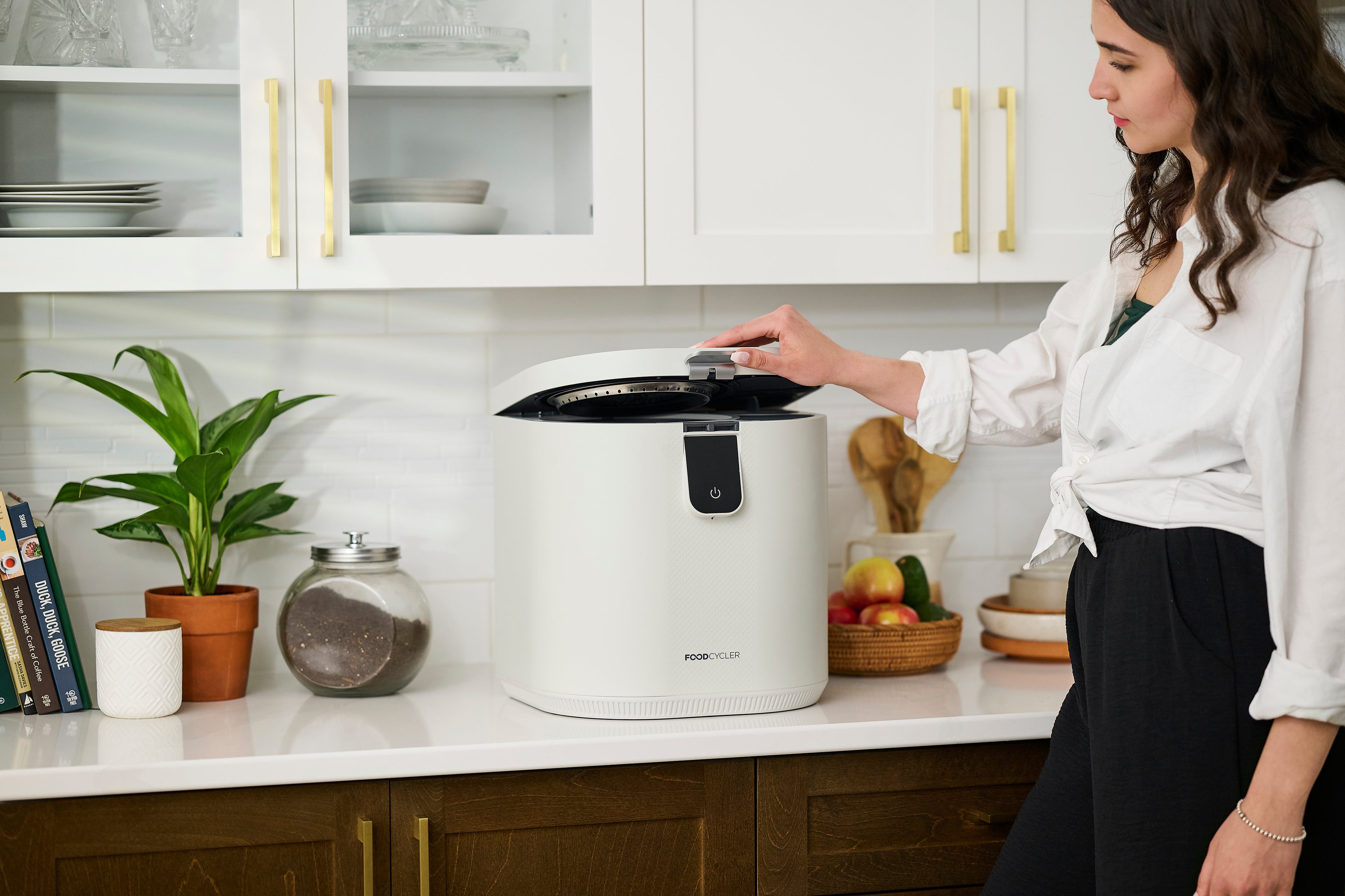 FoodCycler Eco 5, aparat reciclare resturi alimentare, fara miros, capacitate 5L, ciclu 4–9 ore, Alb